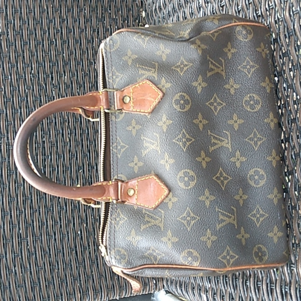 Louis Vuitton Speedy 25